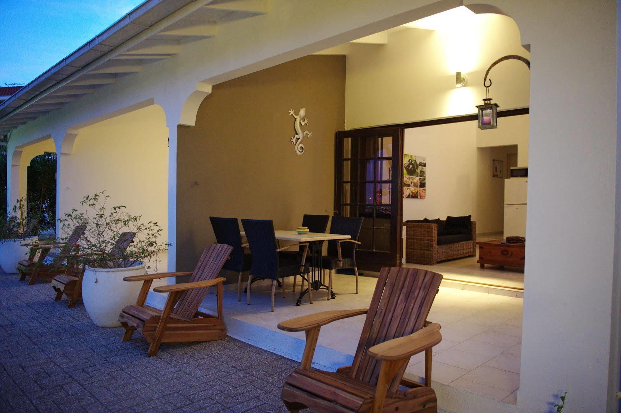 Bantopa Apartments Willemstad Ngoại thất bức ảnh